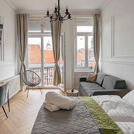 Pedestrian Apartment, The Best Location Budapest Exteriör bild