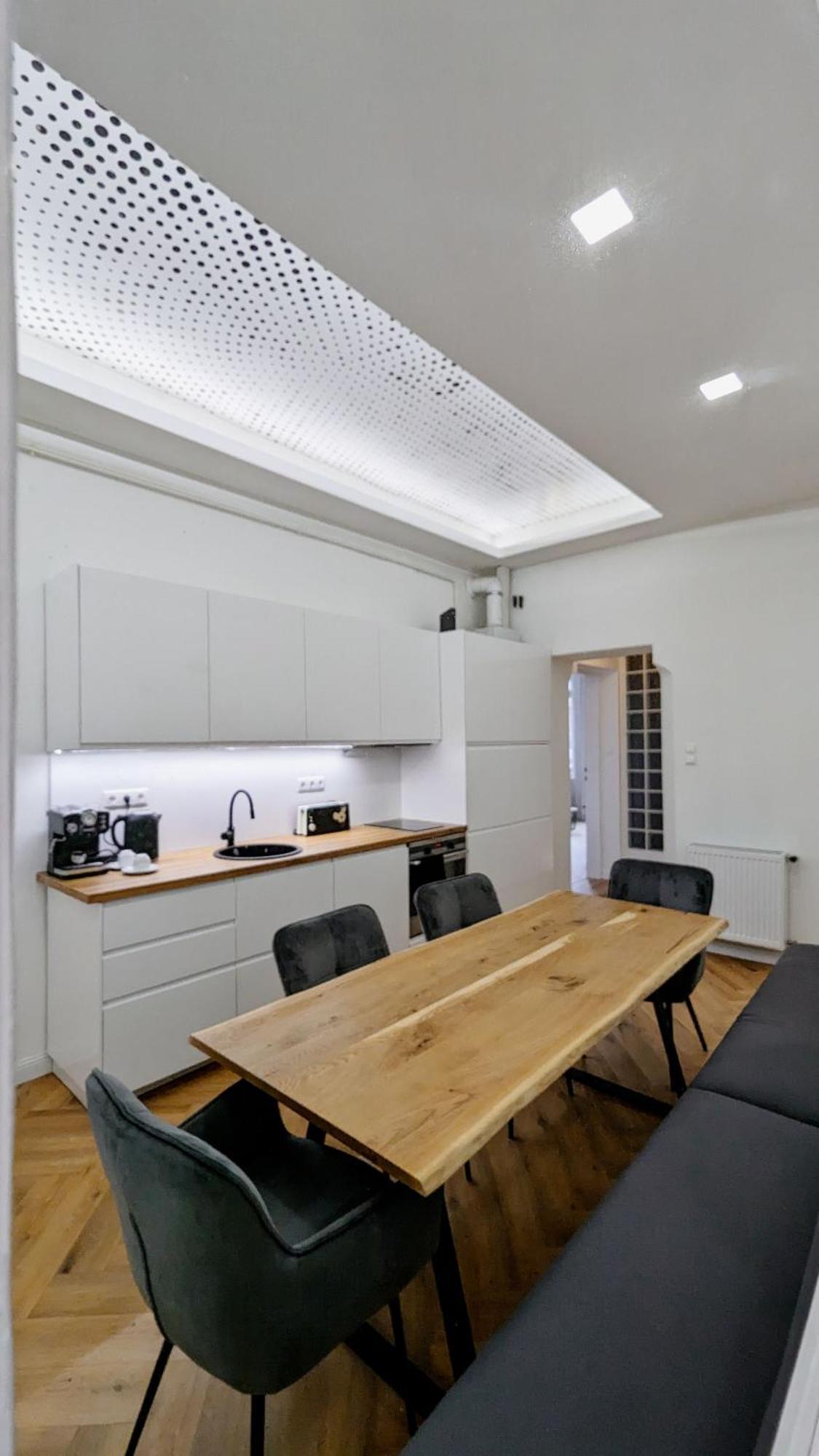Pedestrian Apartment, The Best Location Budapest Exteriör bild