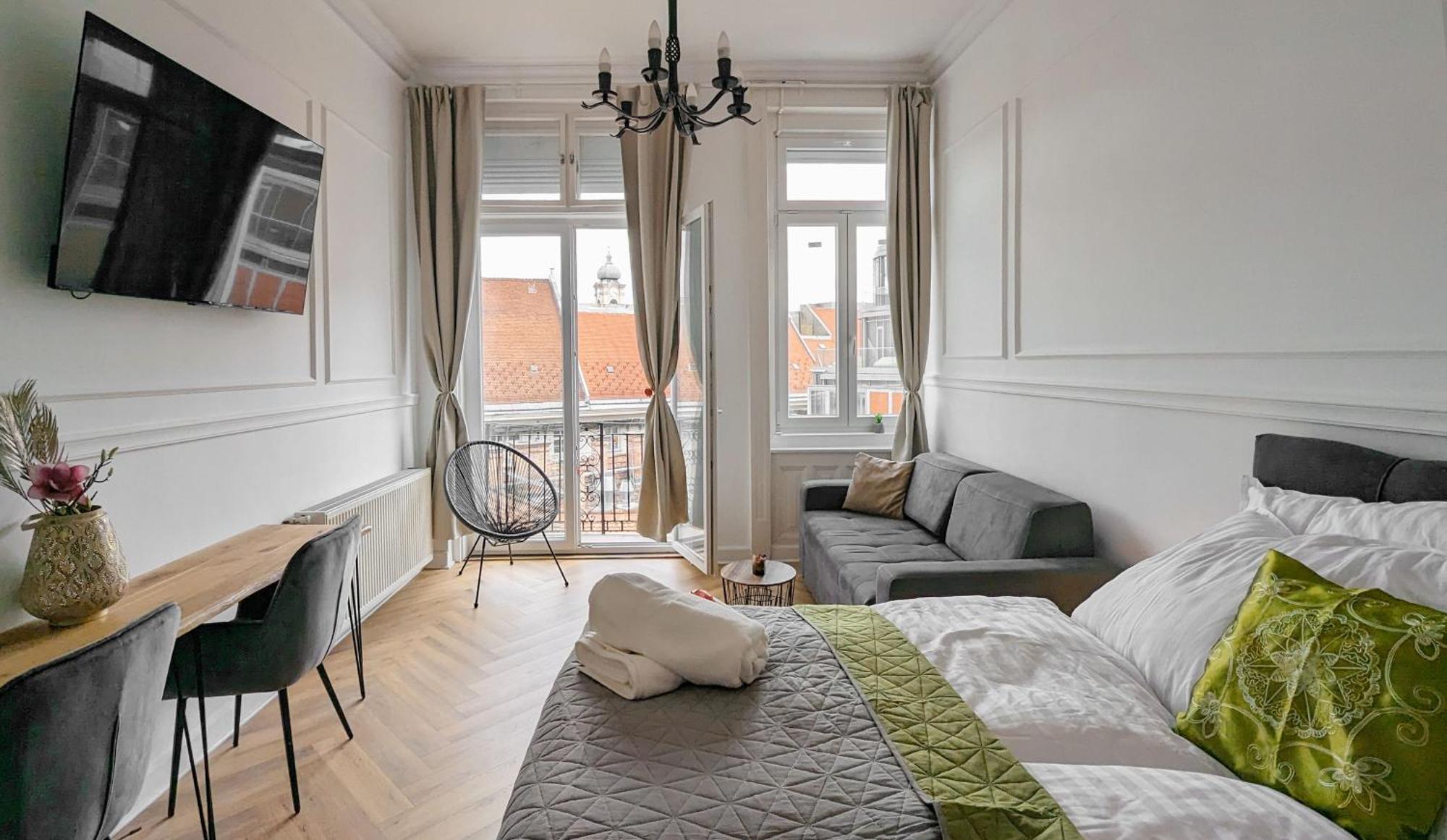 Pedestrian Apartment, The Best Location Budapest Exteriör bild
