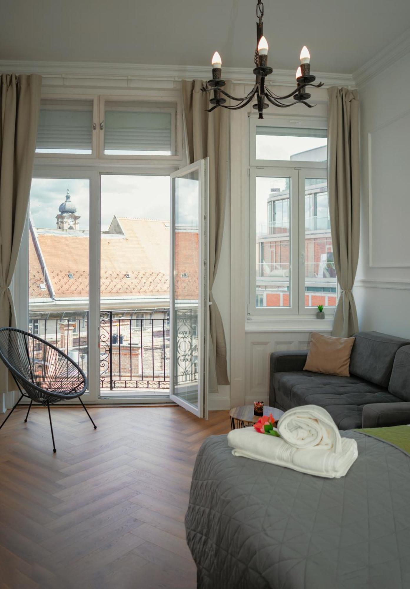 Pedestrian Apartment, The Best Location Budapest Exteriör bild